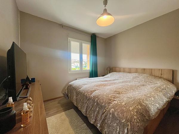 Location maison près de Saint-André-de-Cubzac - 3 pièce(s) - 77 m² - 950 €/mois