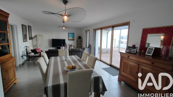 Location appartement 4 pièces 105 m² Saint-Gilles-Croix-de-Vie