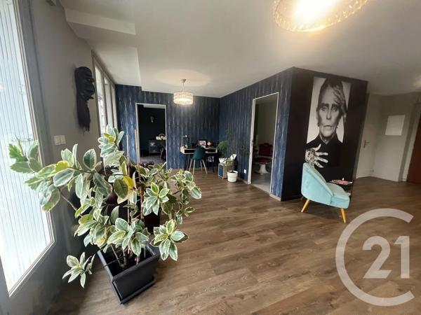 Appartement F4 à vendre  4 pièces - 103,84 m 2   AURILLAC  - 15