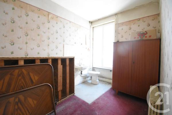 Immeuble à vendre  482 m 2   VICHY  - 03