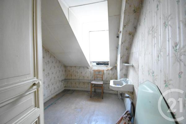 Immeuble à vendre  482 m 2   VICHY  - 03