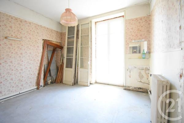 Immeuble à vendre  482 m 2   VICHY  - 03