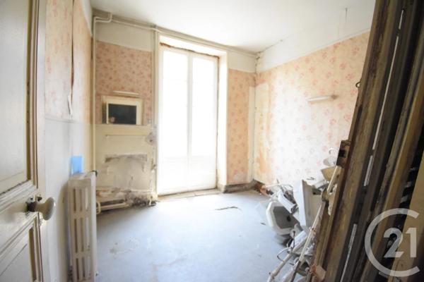 Immeuble à vendre  482 m 2   VICHY  - 03