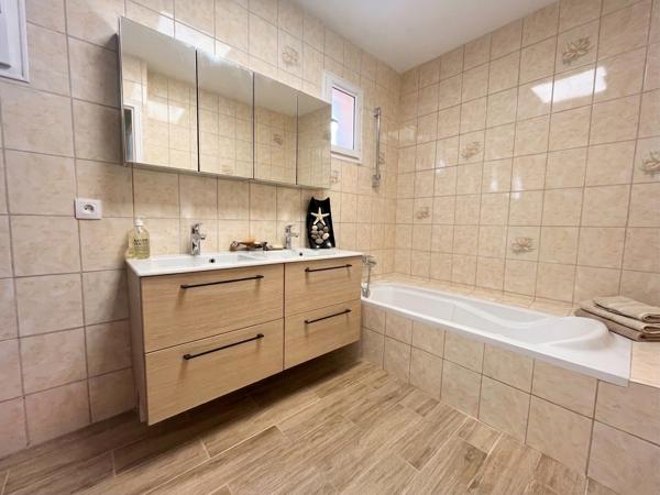Maison Individuelle Saint Andre De La Roche 160 m2