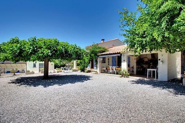A VENDRE EN EXCLUSIVITE ! Maison Vidauban - 80 m2 - piscine - dépendance - quartier calme