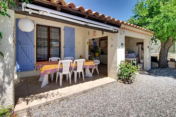 A VENDRE EN EXCLUSIVITE ! Maison Vidauban - 80 m2 - piscine - dépendance - quartier calme