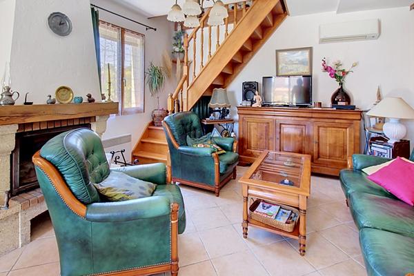 A VENDRE EN EXCLUSIVITE ! Maison Vidauban - 80 m2 - piscine - dépendance - quartier calme