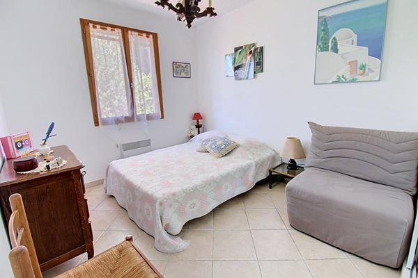 A VENDRE EN EXCLUSIVITE ! Maison Vidauban - 80 m2 - piscine - dépendance - quartier calme