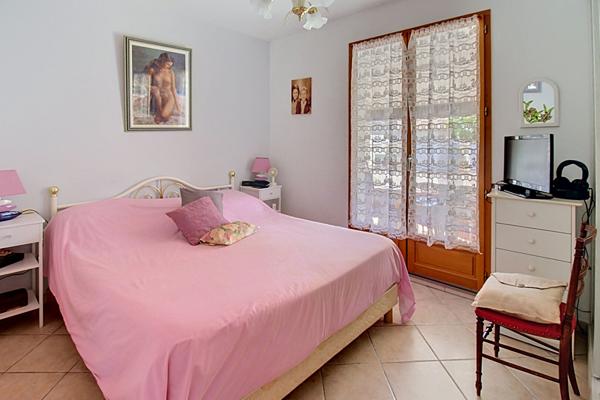 A VENDRE EN EXCLUSIVITE ! Maison Vidauban - 80 m2 - piscine - dépendance - quartier calme