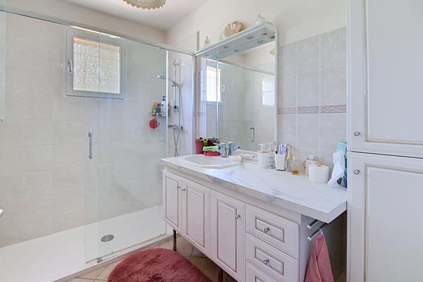 A VENDRE EN EXCLUSIVITE ! Maison Vidauban - 80 m2 - piscine - dépendance - quartier calme