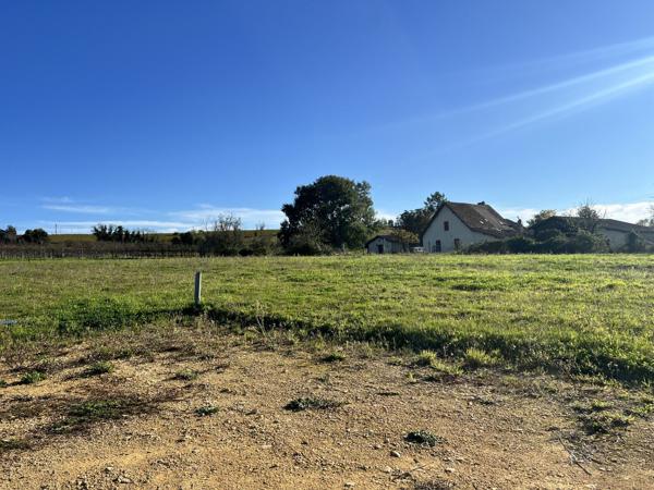 Terrain constructible Saint Nexans