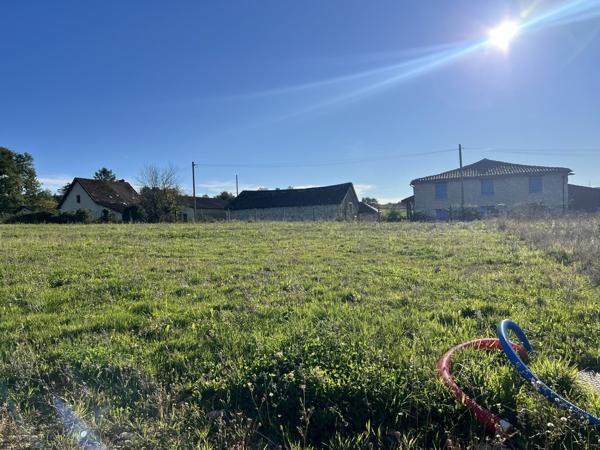 Terrain constructible Saint Nexans