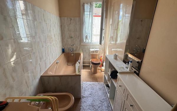 Maison à vendre    6 pièces • 115 m2 Saint-Denis