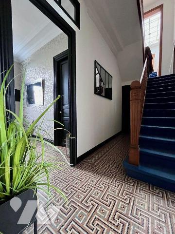 A deux pas de la gare / du centre ville, très jolie maison de famille, de style bourgeoise, d'e...