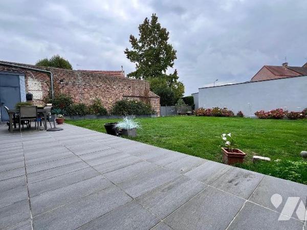 A deux pas de la gare / du centre ville, très jolie maison de famille, de style bourgeoise, d'e...