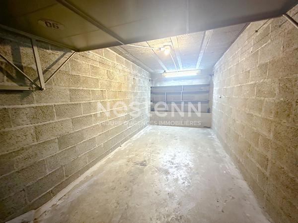 Garage box en sous sol  dans copropriété fermée en face du tramway - 69500 BRON