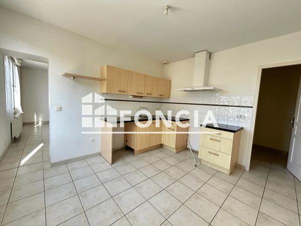 Location Maison 3 pièces 85.07 m² - 8 RUE DU 4 SEPTEMBRE Rochefort Sur Mer 17300
