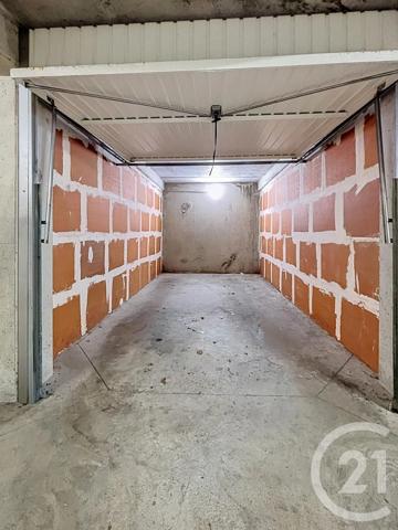 Appartement F2 à vendre  2 pièces - 46,90 m 2   RIOM  - 63