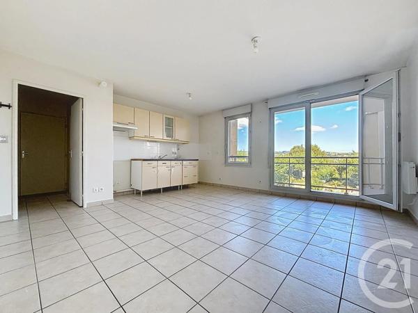 Appartement F2 à vendre  2 pièces - 46,90 m 2   RIOM  - 63