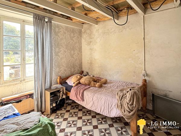 Bâtisse charentaise de 1750 à fort potentiel