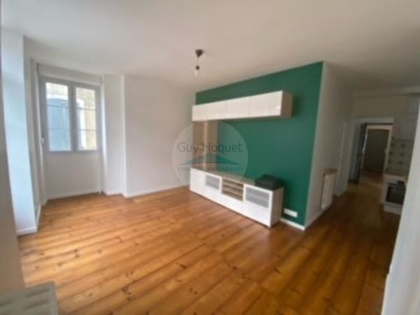 Location : appartement 3 pièces (57 m²) à ORTHEZ