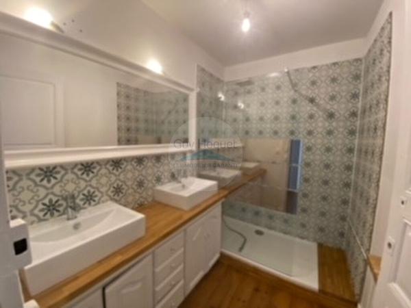 Location : appartement 3 pièces (57 m²) à ORTHEZ