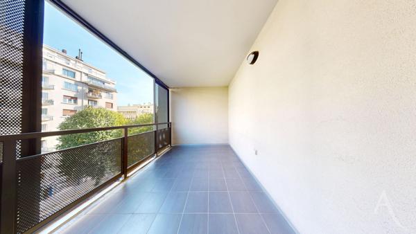 Appartement Grenoble 2 pièces meublé 40 m2 Résidence PLAZA avec terrasse