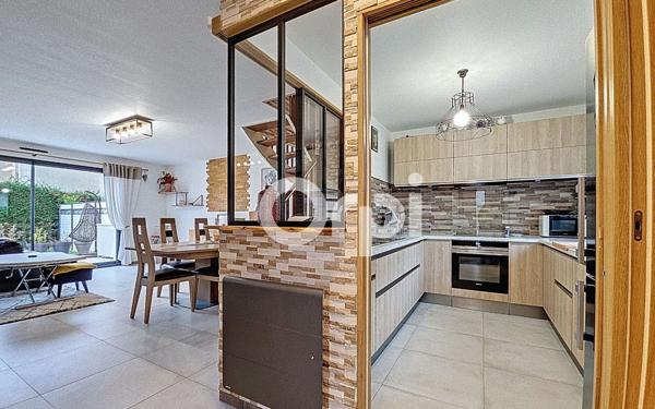 Maison à vendre    4 pièces •  Lisses