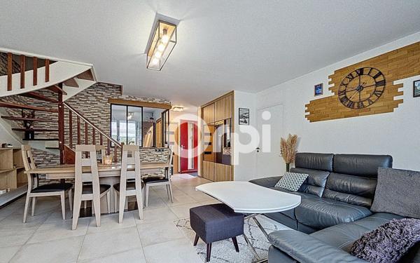 Maison à vendre    4 pièces •  Lisses