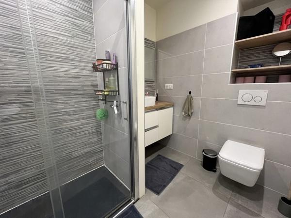 Maison à louer 1 200 € CC Angoulême 3 p 81 m² DPE C