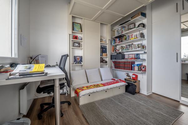 Asnières-sur-Seine (92600) Asnières-sur-Seine : DUPLEX DERNIER ETAGE AVEC TERRASSE sans vis-à-vis, plein sud, trois chambres.