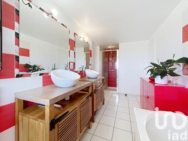 Maison à vendre 5 pièces 155 m² Saint-Saturnin