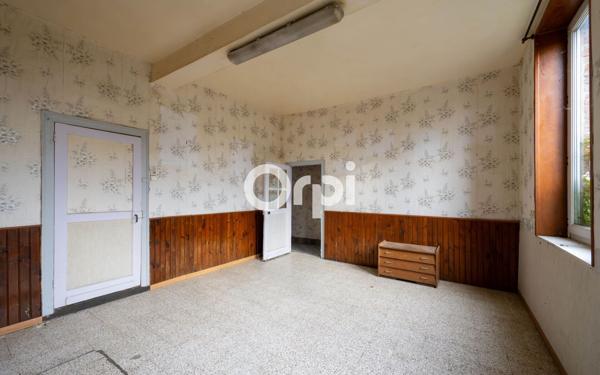 Maison à vendre    2 pièces •  Vieux-Berquin