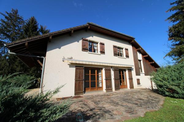 Villa 5 pièces 185 m² Saint-Genis-Pouilly
