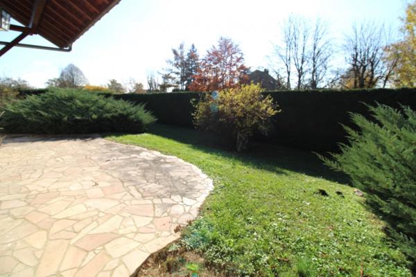 Villa 5 pièces 185 m² Saint-Genis-Pouilly