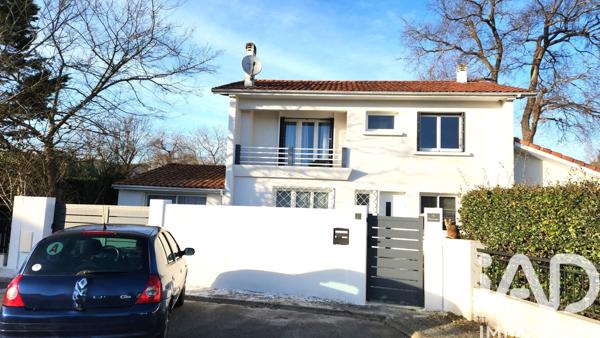 Maison à vendre 8 pièces 165 m² Saint-Pierre-du-Mont