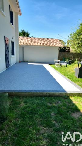 Maison à vendre 8 pièces 165 m² Saint-Pierre-du-Mont