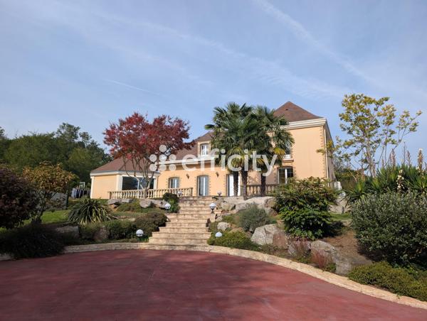 Maison 10 pièces - 240 m²