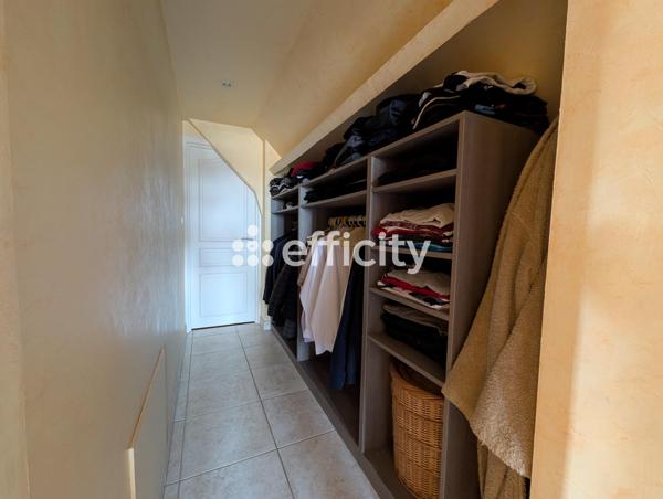 Maison 10 pièces - 240 m²