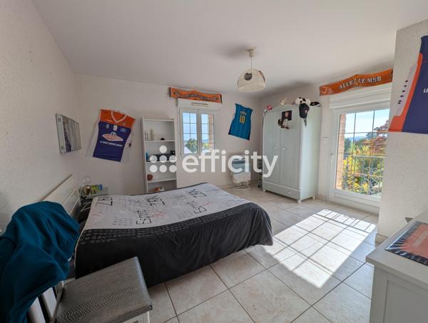 Maison 10 pièces - 240 m²