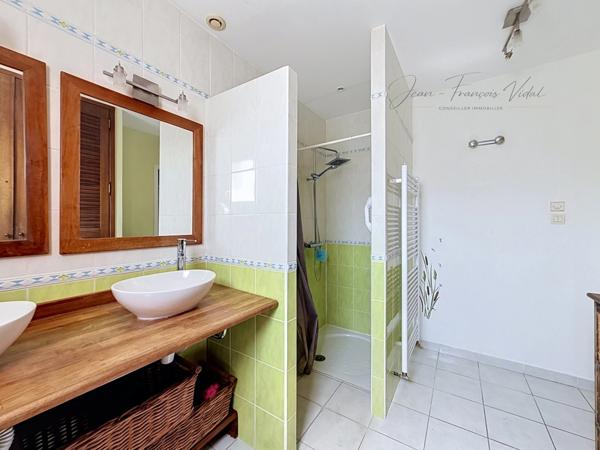 Maison indépendante, entièrement climatisée, avec jardin sans vis-à-vis à Saint-Paul-Trois-Châteaux(26)