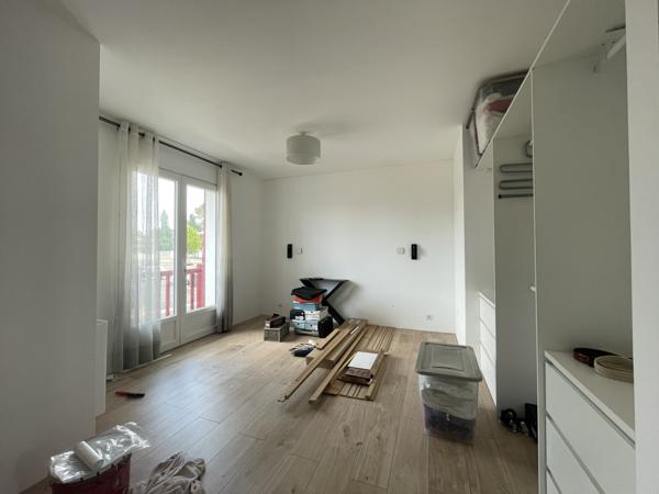 Maison
         3 pièces
        - 66 m² Exclusivité 215 000 € *