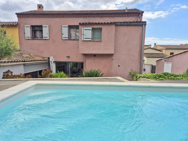 Maison 4 pièces - 120 m² Exclusivité efficity