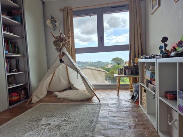 Maison 4 pièces - 120 m² Exclusivité efficity