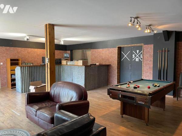 Local de 750 m² avec ses BUREAUX