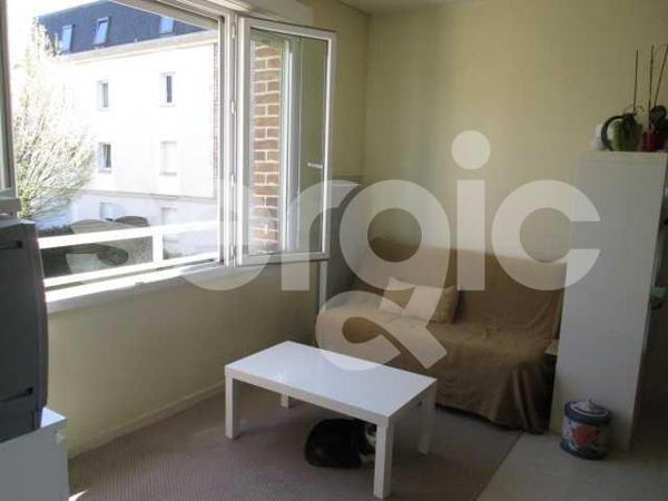 Location 2 Pieces 32 80080 Amiens 25 0479 01 0077