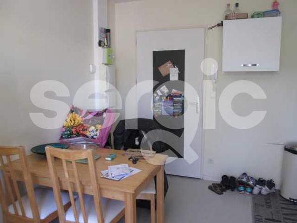 Location 2 Pieces 32 80080 Amiens 25 0479 01 0077