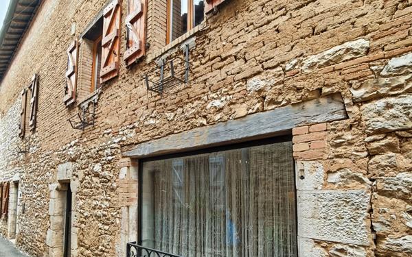 Maison à vendre    6 pièces •  Montricoux