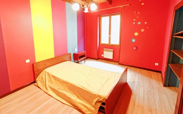 Maison à vendre    6 pièces •  Montricoux