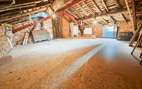 Maison à vendre    6 pièces •  Montricoux